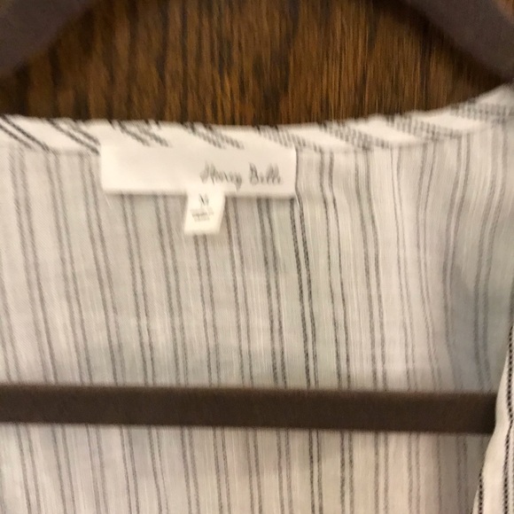 Honey Bella tie front top - Picture 3 of 4